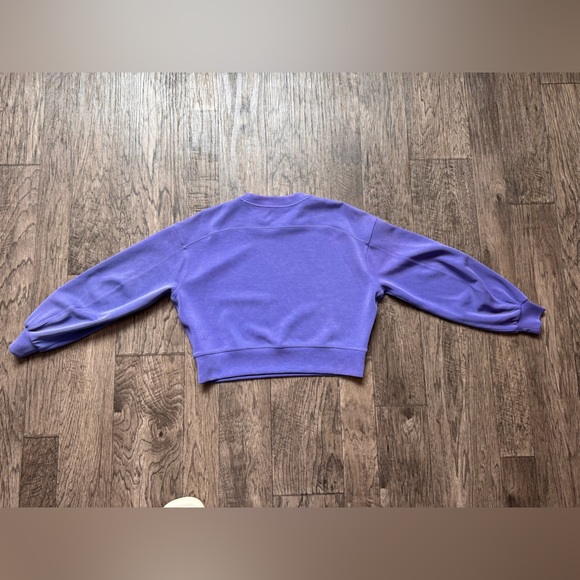 Lululemon soft stream Purple Cropped Sweatshirt - Picture 2 of 3
